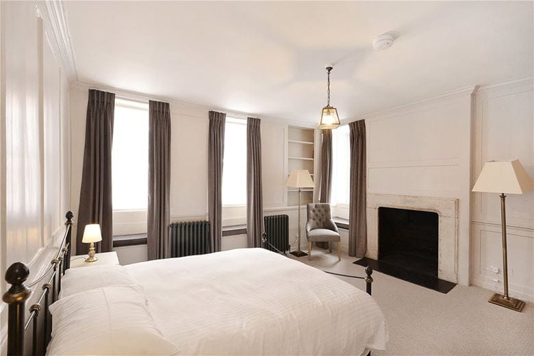 3 bedroom house, Meard Street, Soho W1F - Available