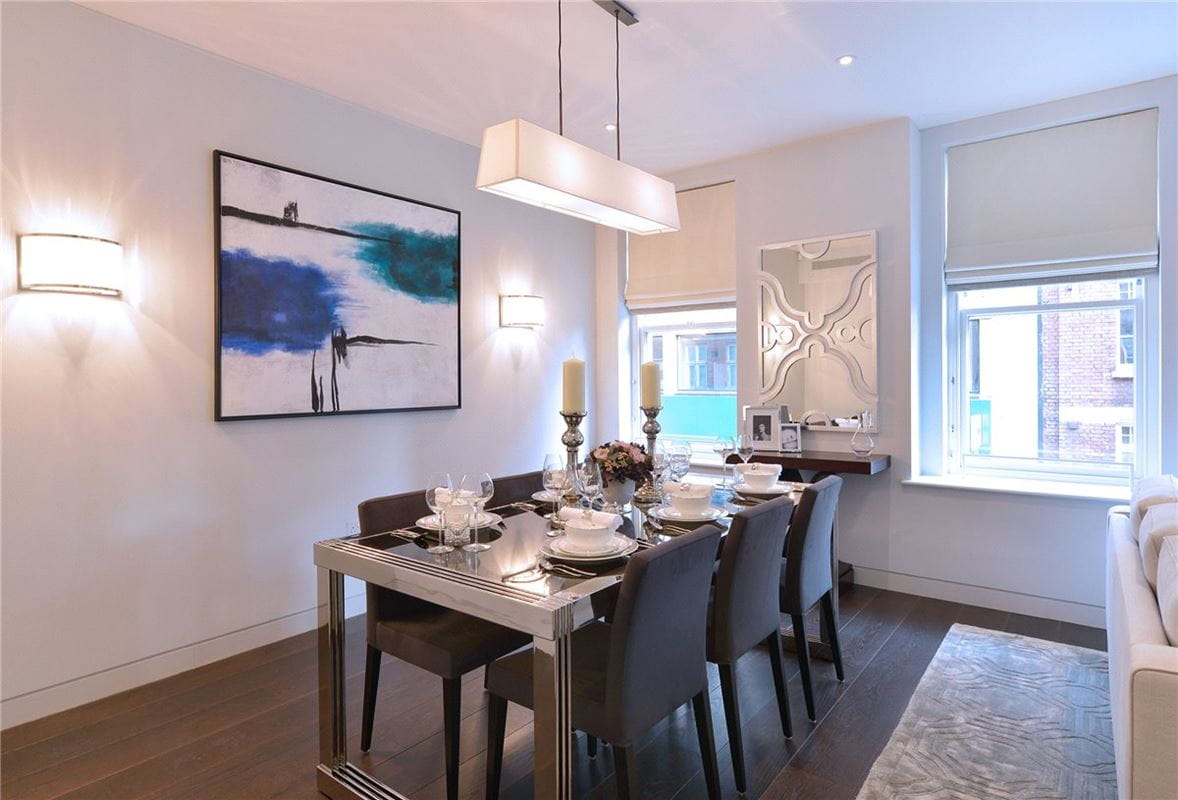 2 bedroom flat, Duke Street, Mayfair W1K - Available