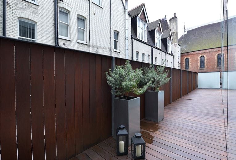 2 bedroom flat, Duke Street, Mayfair W1K - Available