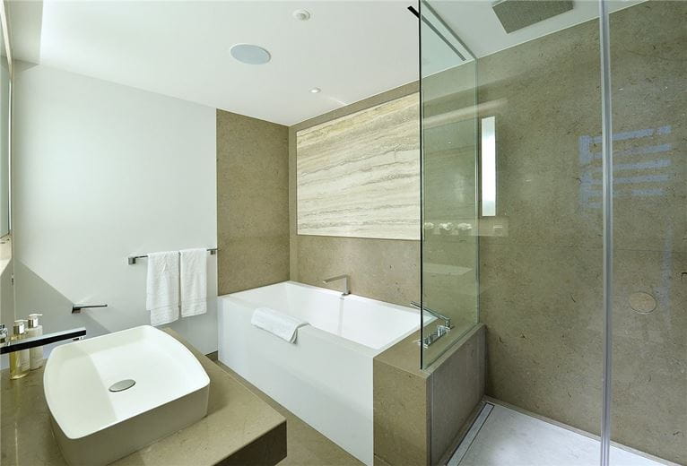 2 bedroom flat, Duke Street, Mayfair W1K - Available