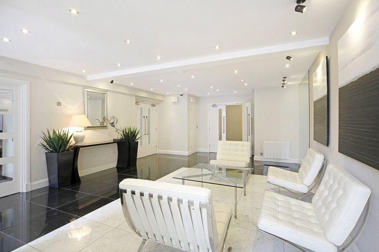 1 bedroom flat, Hill Street, Mayfair W1J - Available