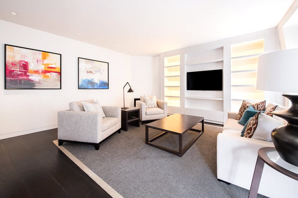 1 bedroom flat, Duke Street, Mayfair W1K - Available