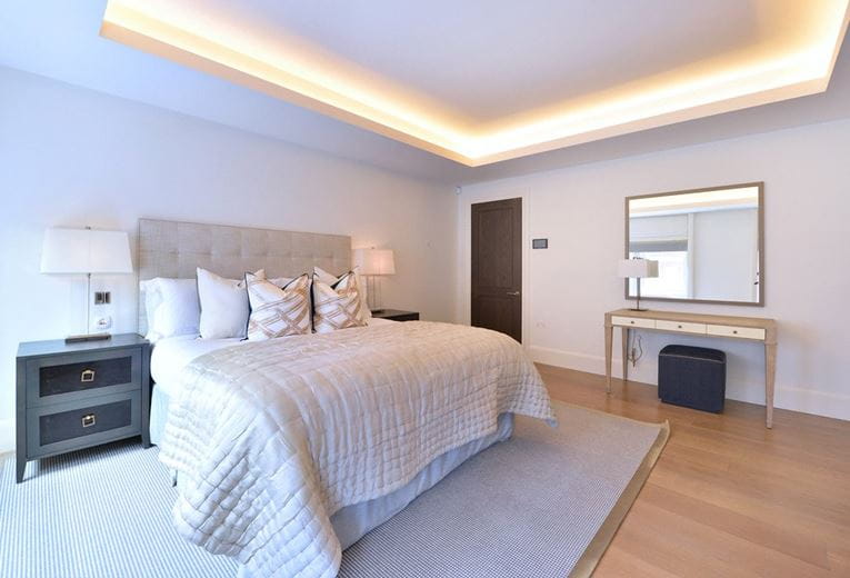 1 bedroom flat, Duke Street, Mayfair W1K - Available