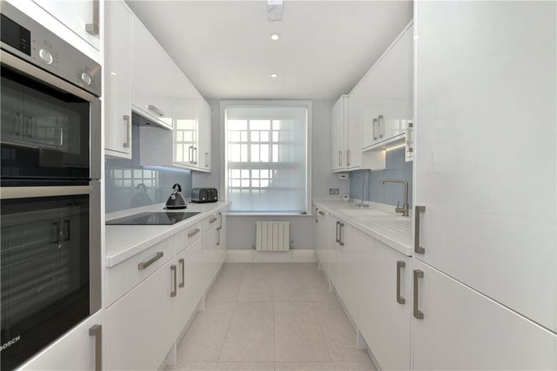 2 bedroom flat, Reeves Mews, Mayfair W1K - Available