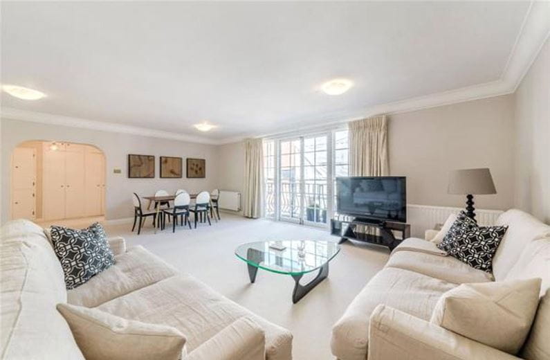 2 bedroom flat, Reeves Mews, Mayfair W1K