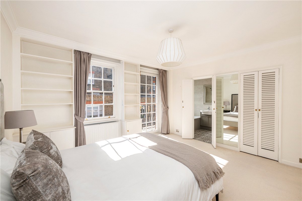 2 bedroom flat, Reeves Mews, Mayfair W1K - Available