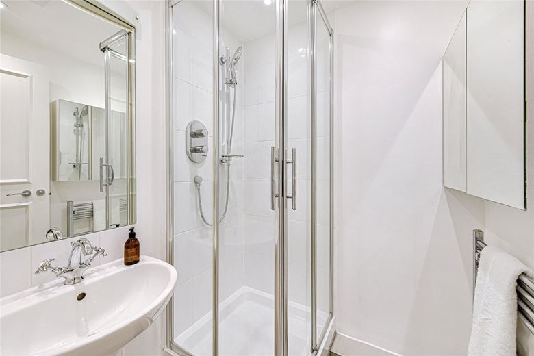 4 bedroom flat, Grosvenor Square, Mayfair W1K - Available