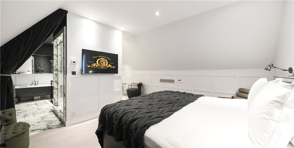 4 bedroom flat, North Audley Street, London W1K - Available