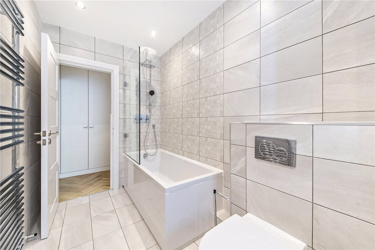 1 bedroom , Richmond Court, 200 Sloane Street SW1X - Available