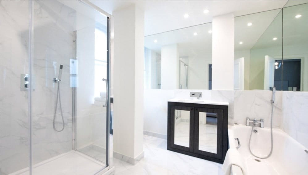 3 bedroom flat, Hill Street, Mayfair W1J - Available