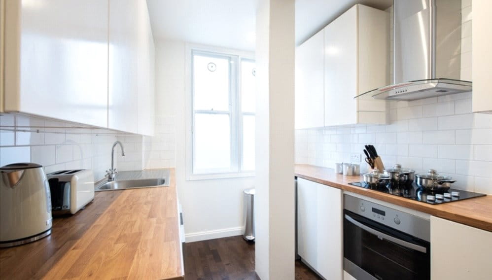 3 bedroom flat, Hill Street, Mayfair W1J - Available