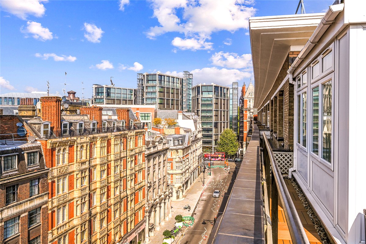 1 bedroom flat, Richmond Court, 200 Sloane Street SW1X - Available