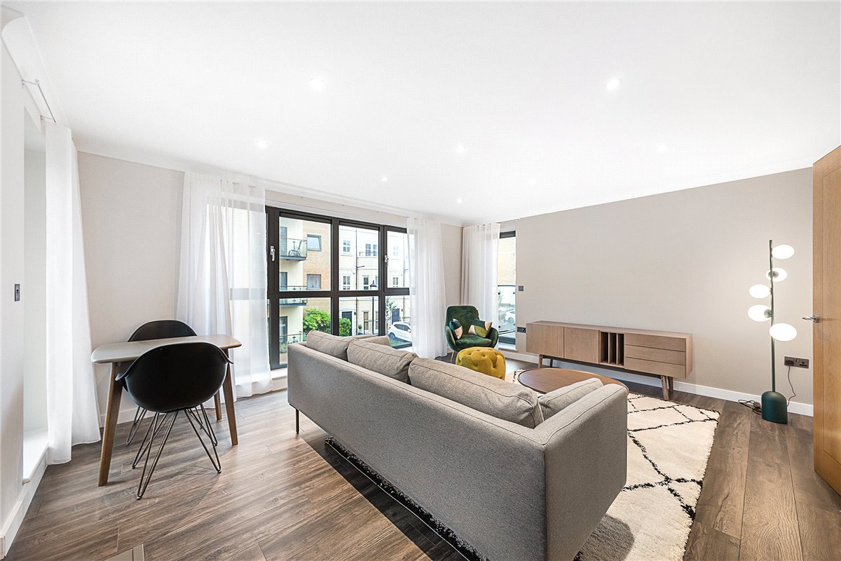 2 bedroom flat, Canal Boulevard, Camden NW1