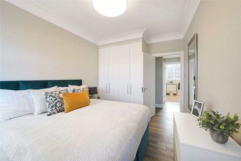 2 bedroom flat, Stafford Court, Kensington High Street W8 - Available