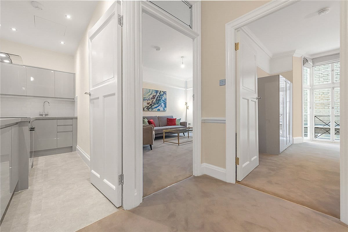 1 bedroom flat, Bury Street, St James's SW1Y