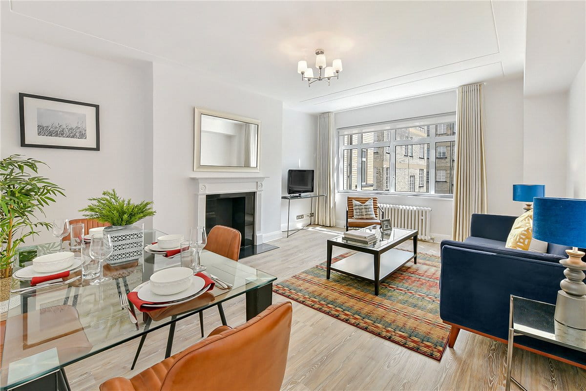 2 bedroom flat, Richmond Court, 200 Sloane Street SW1X - Available