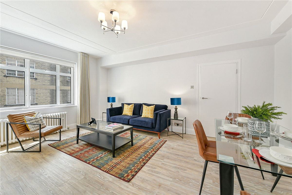 2 bedroom flat, Richmond Court, 200 Sloane Street SW1X - Available