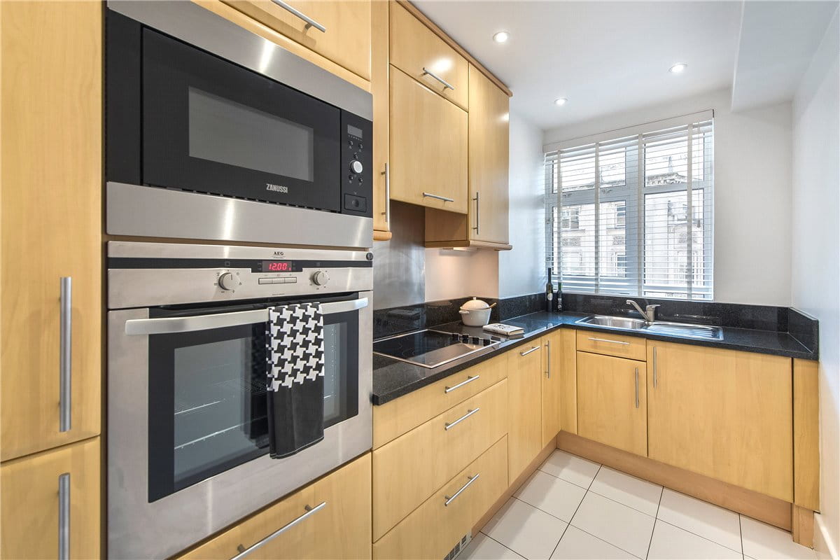 1 bedroom , Richmond Court, 200 Sloane Street SW1X - Available