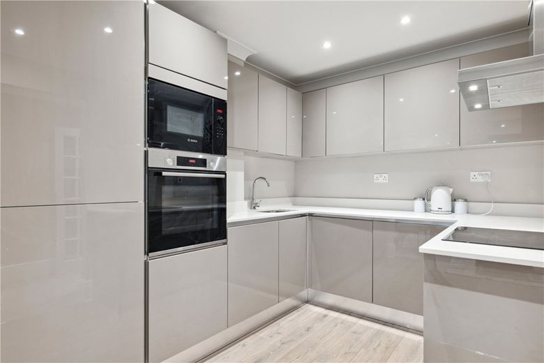 2 bedroom flat, Dover Street, Mayfair W1S - Available