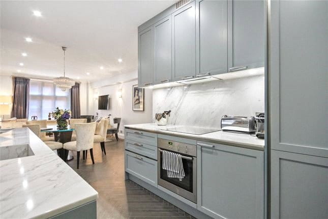 2 bedroom flat, South Audley Street, Mayfair W1K - Available