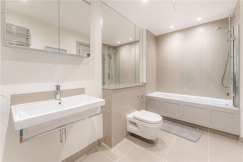 2 bedroom flat, Park Street, Mayfair W1K - Available