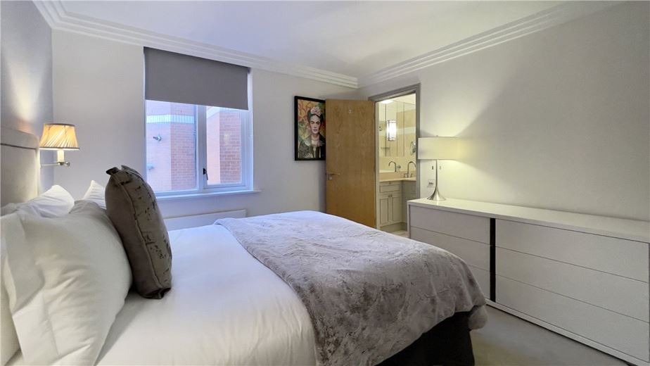 2 bedroom flat, Bourdon Street, Mayfair W1K - Available
