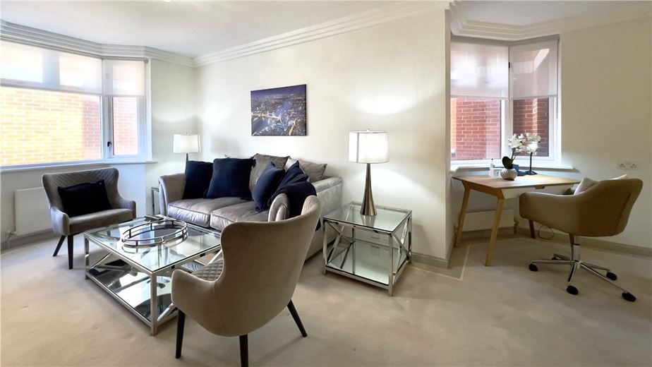 2 bedroom flat, Bourdon Street, Mayfair W1K - Available