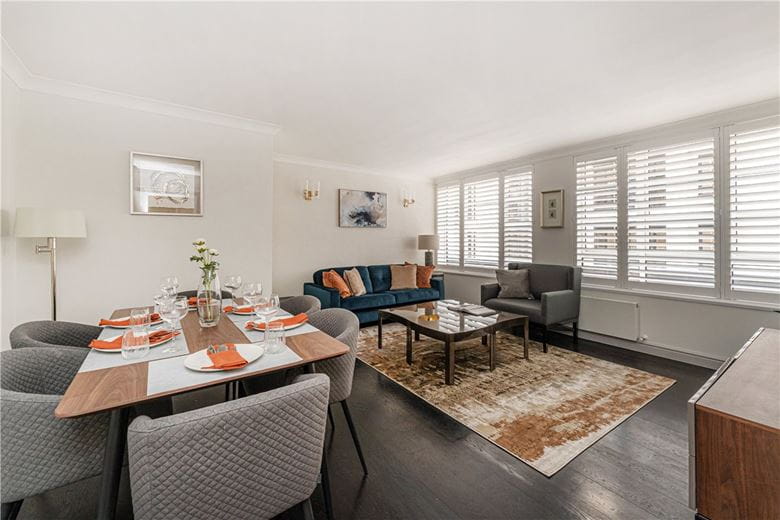 3 bedroom flat, Clarges Street, Mayfair W1J - Available
