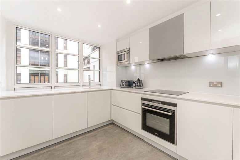 3 bedroom flat, Clarges Street, Mayfair W1J - Available