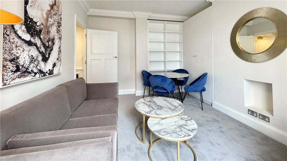 1 bedroom flat, Bury Street, St James's SW1Y