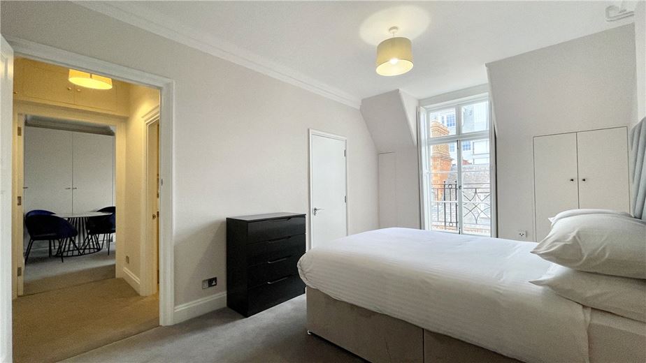 1 bedroom flat, Bury Street, St James's SW1Y