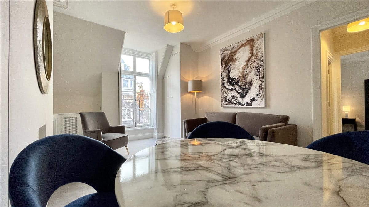 1 bedroom flat, Bury Street, St James's SW1Y
