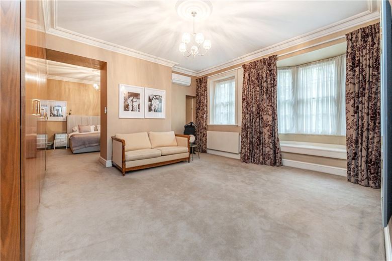 4 bedroom house, North Audley Street, Mayfair W1K - Available