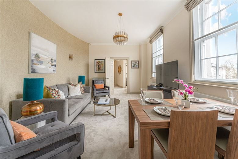 2 bedroom flat, Grosvenor Gardens, Belgravia SW1W - Available