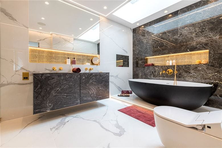 3 bedroom maisonette, South Molton Street, Mayfair W1K - Available