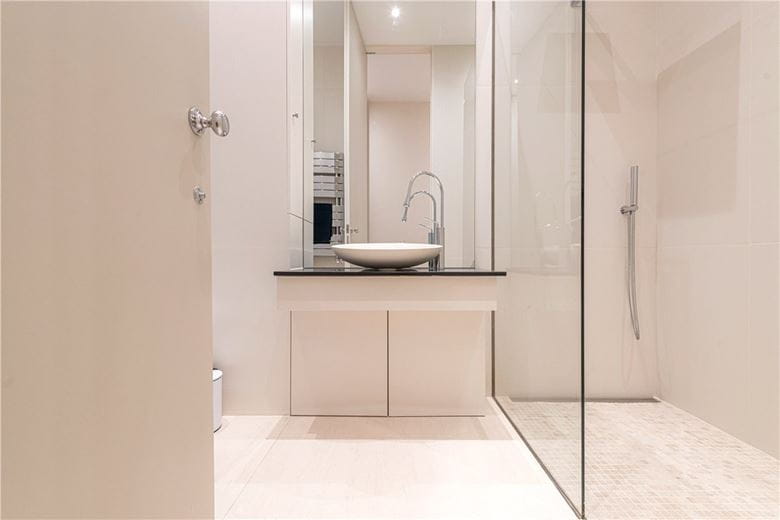 2 bedroom flat, South Audley Street, Mayfair W1K - Available