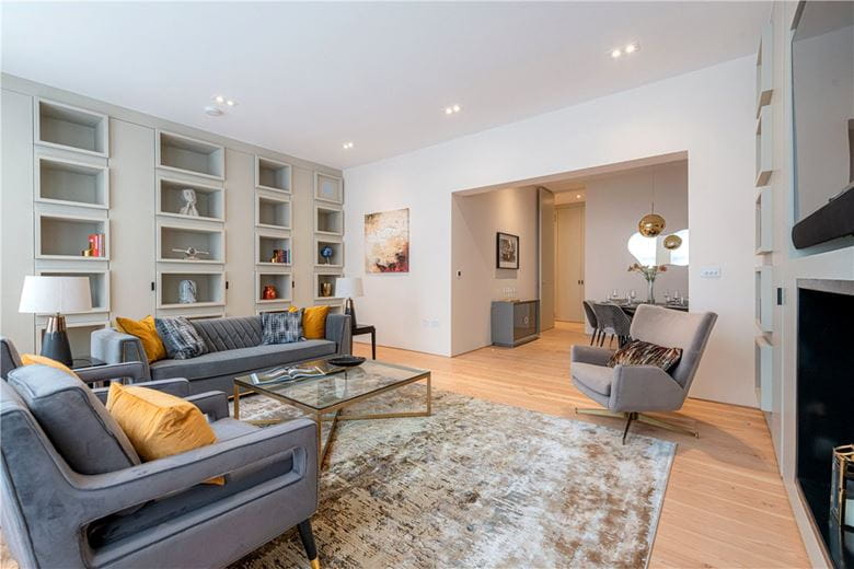 2 bedroom flat, South Audley Street, Mayfair W1K - Available
