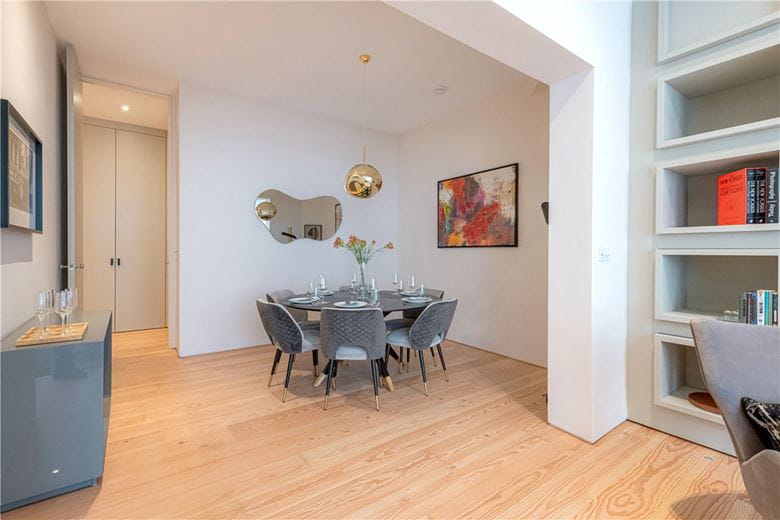 2 bedroom flat, South Audley Street, Mayfair W1K - Available