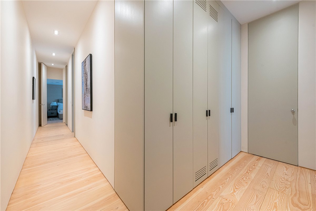 2 bedroom flat, South Audley Street, Mayfair W1K - Available