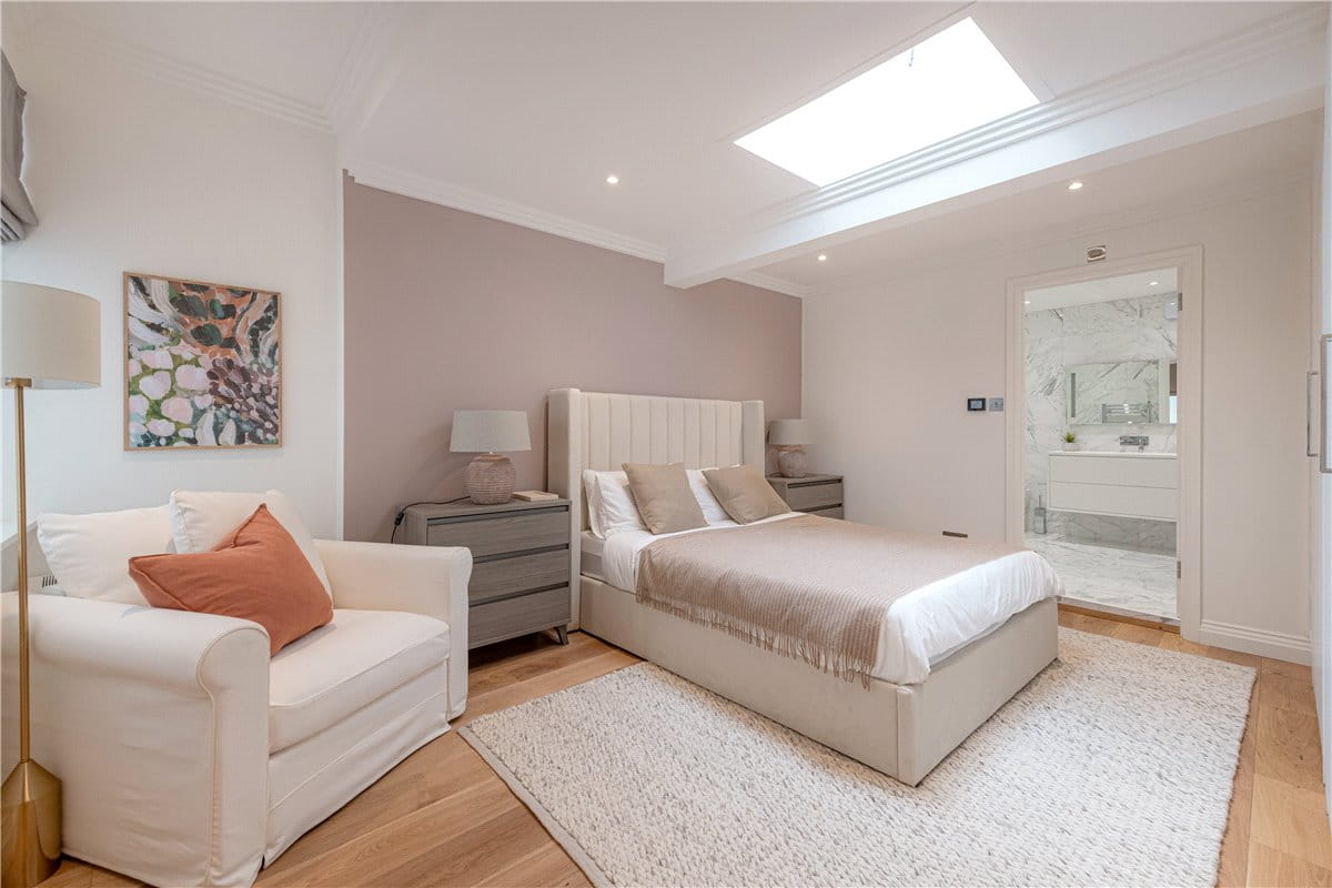 5 bedroom house, Catherine Place, Westminster SW1E - Available