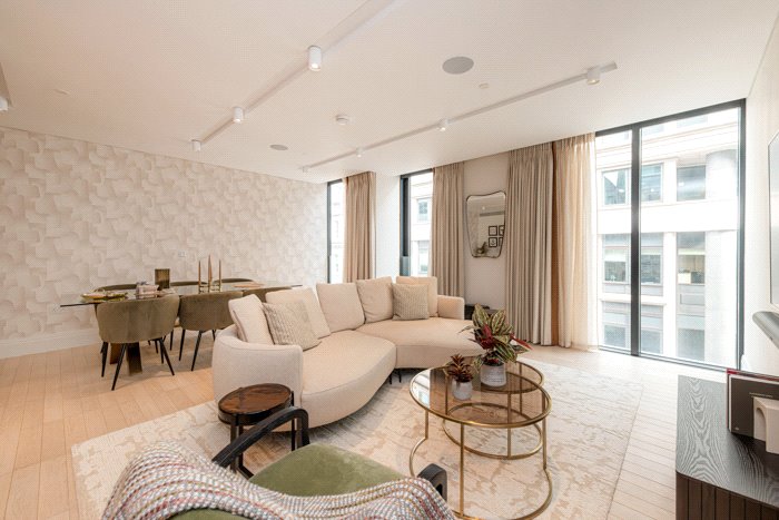 3 bedroom flat, Cork Street, Mayfair W1S - Available