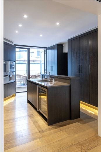 3 bedroom flat, Duke Street, Mayfair W1K - Available