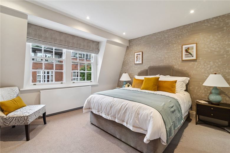 5 bedroom house, Tufton Street, Westminster SW1P - Available