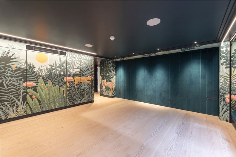 6 bedroom flat, Park Lane, Mayfair W1K - Available