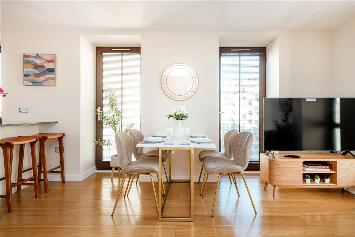 2 bedroom flat, Marsham Street, Westminster SW1P - Available