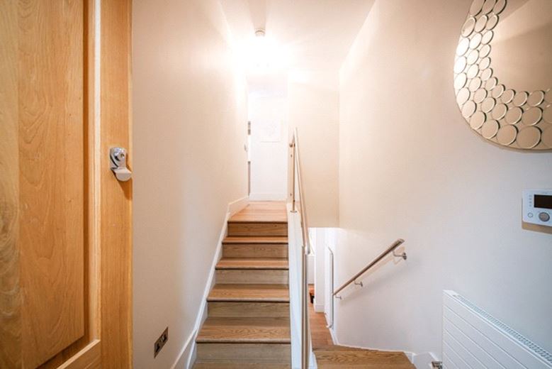 2 bedroom flat, Ebury Street, Belgravia SW1W - Available