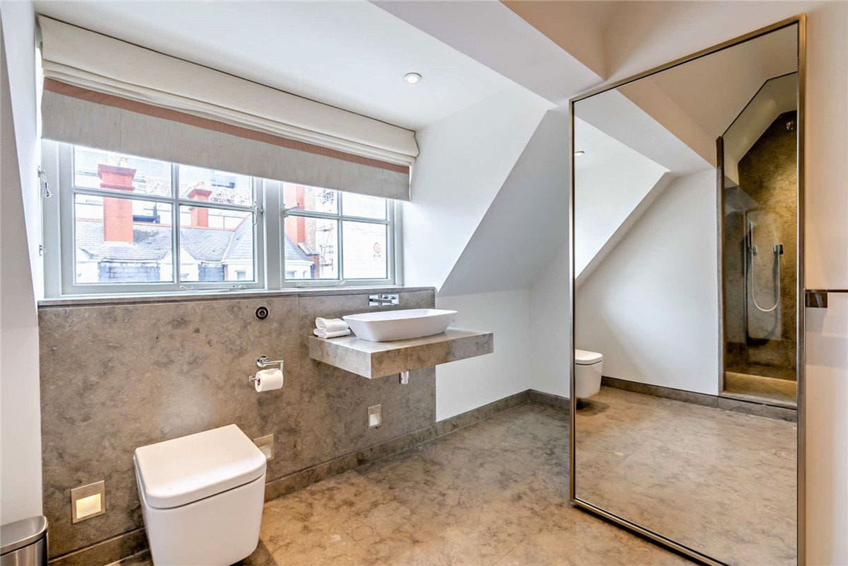 2 bedroom flat, Duke Street, Mayfair W1K - Available