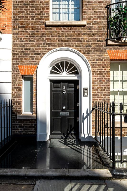 6 bedroom house, Chesterfield Hill, Mayfair W1J - Available