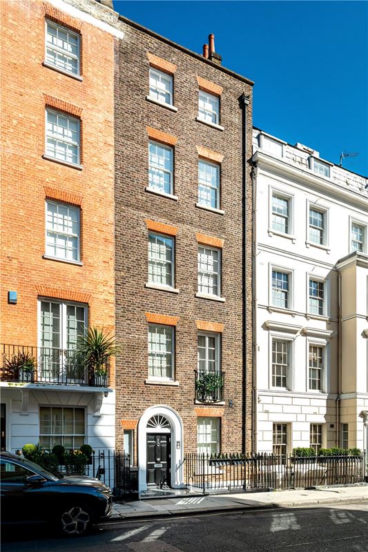 6 bedroom house, Chesterfield Hill, Mayfair W1J - Available