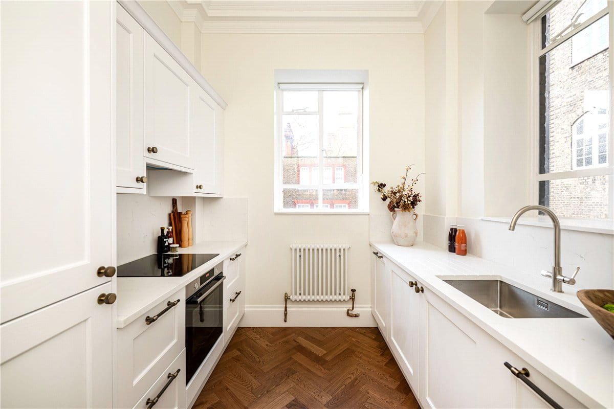 1 bedroom flat, Upper Brook Street, Mayfair W1K - Available